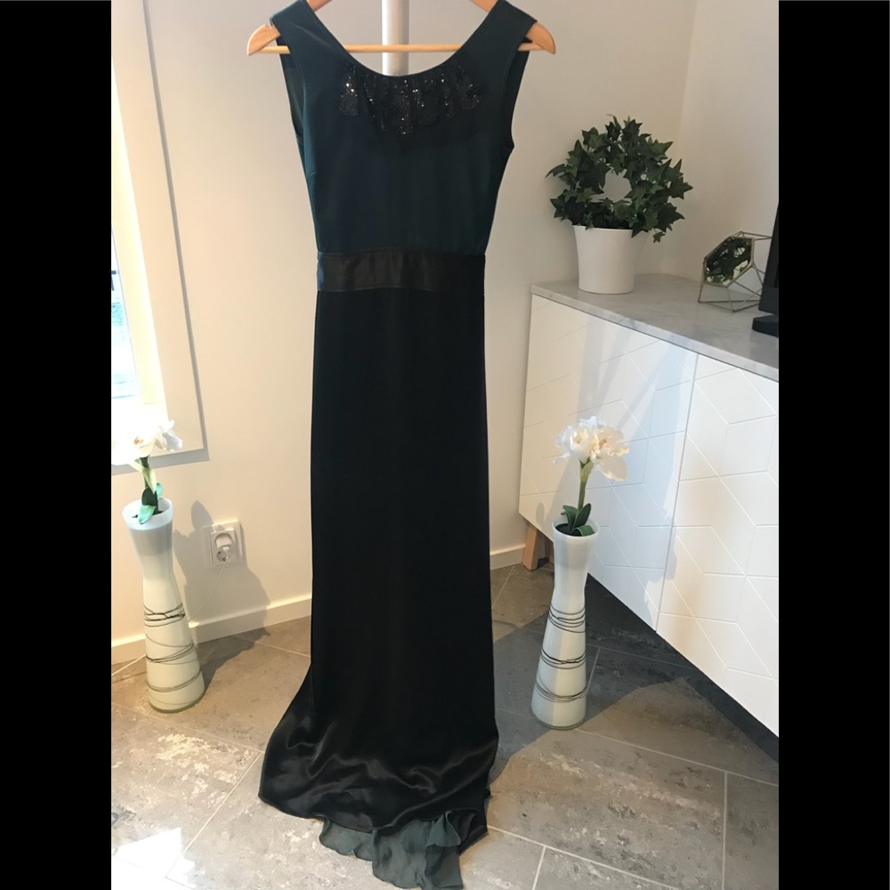 Vera Wang Lavender Label Satin Gown - Picture 5 of 9